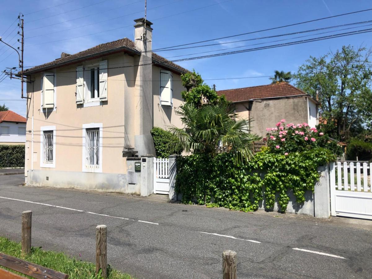 Petite Maison Avec Terrasse Jurançon Buitenkant foto